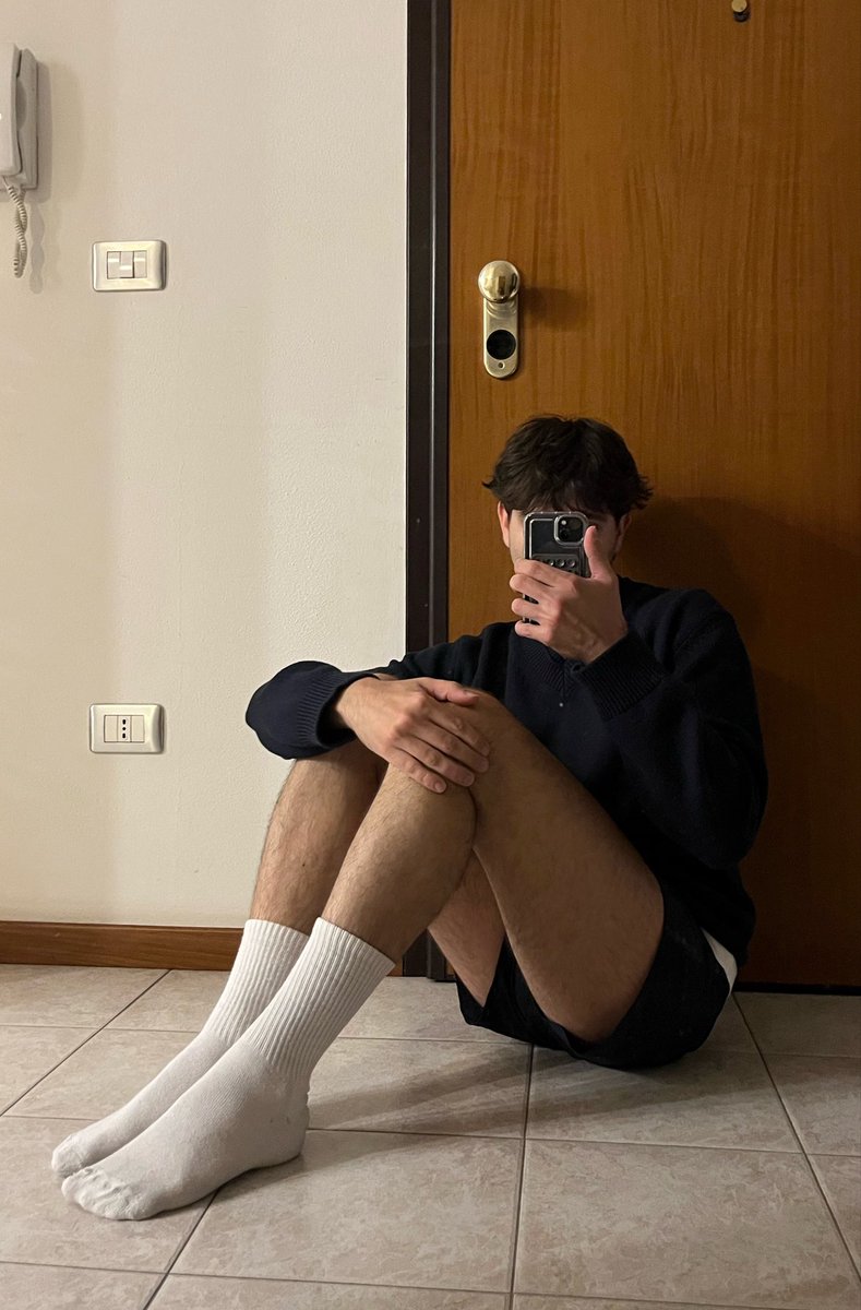 Honeymoon tweet media