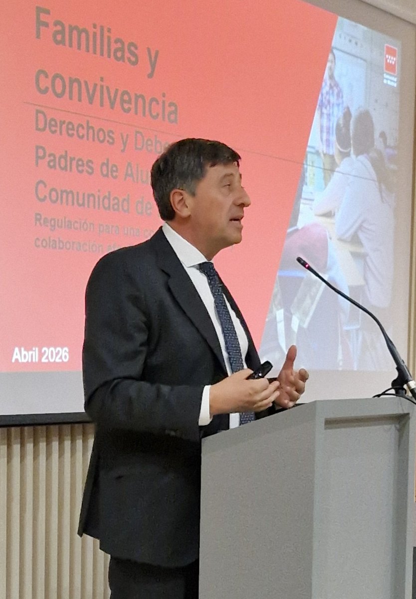 ecatolicmadrid's tweet photo. "La convivencia en un centro empieza a mejorar cuando nos preguntamos por la convivencia" Reunimos a las familias y directores de nuestros colegios en el I Encuentro Familias – Plan Director, para sensibilizar, informar y formar a las familias sobre su papel en la convivencia escolar y el conocimiento de los protocolos de actuación ante posibles situaciones de conflicto o acoso, contribuyendo así a la creación de entornos educativos seguros y saludables. Gracias a @policia @guardiacivil @policiademadrid @ComunidadMadrid