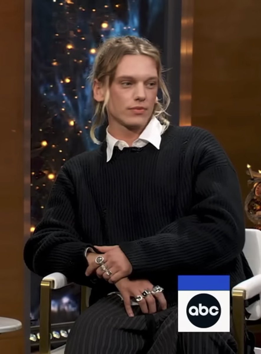 vici 🦢 meeting jamie 14/06!!!! tweet media