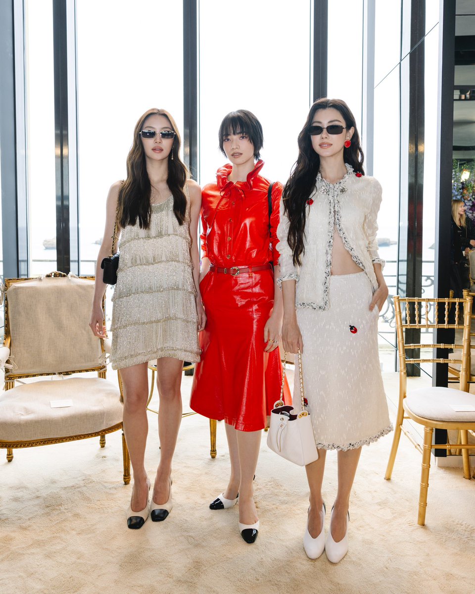 Vogue Thailand tweet media