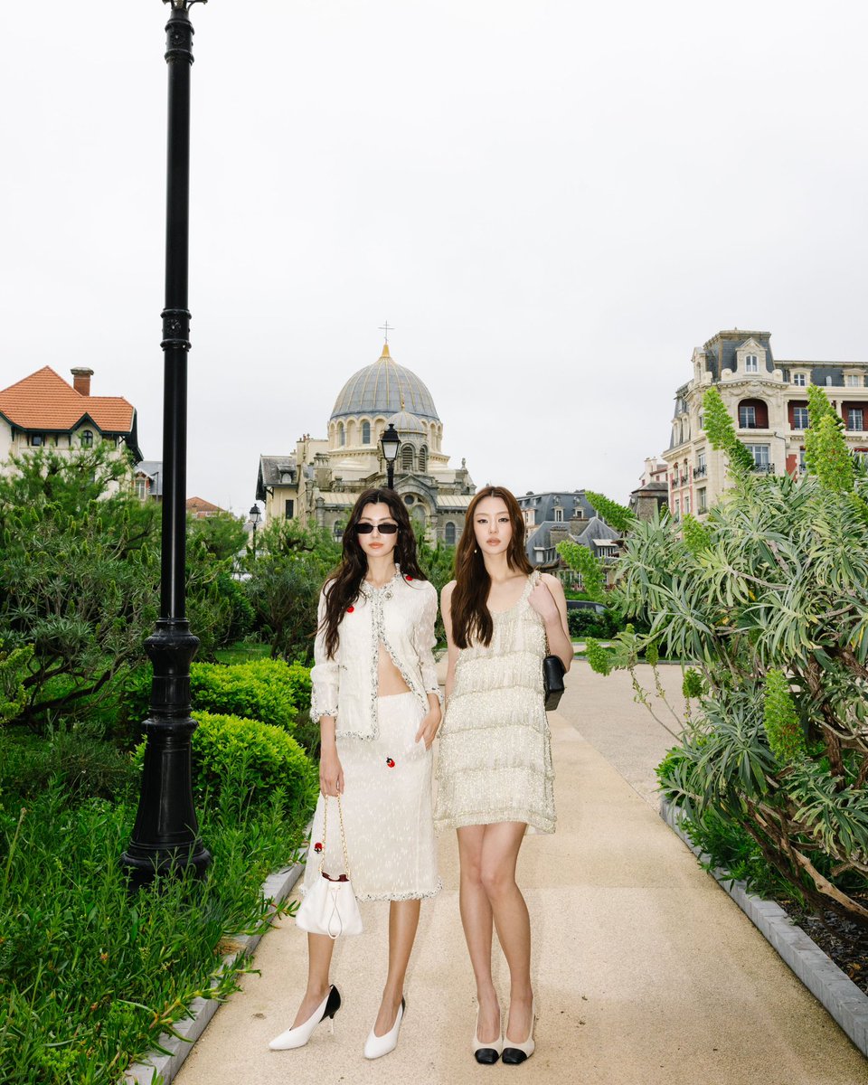 Vogue Thailand tweet media