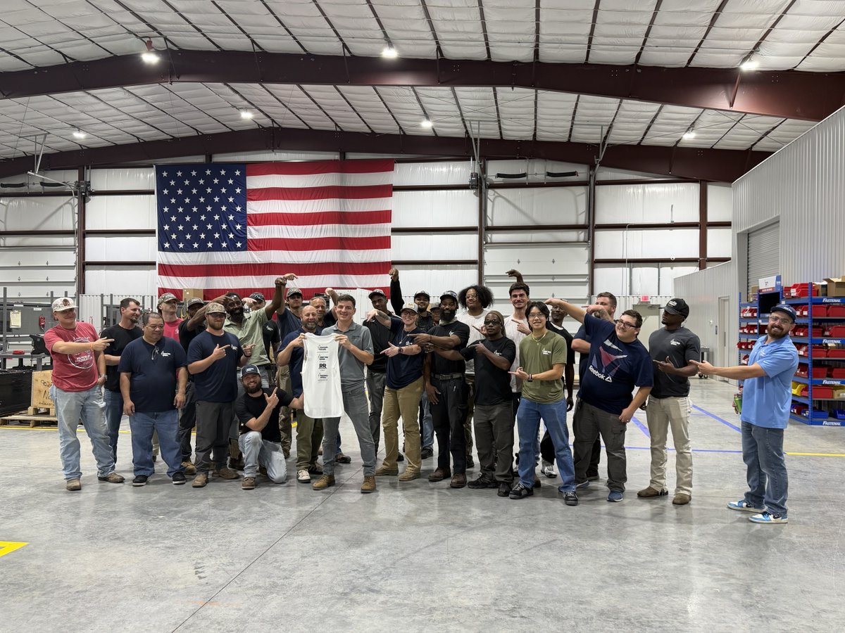 PowerTempSys's tweet image. Huge shoutout to Corey Cronan, Production Lead at Power Temp Systems, for finishing the Boston Marathon! Our team was proud to cheer him on from afar every step of the way. 💪🏃‍♂️

#BostonMarathon #TeamPride #EmployeeSpotlight