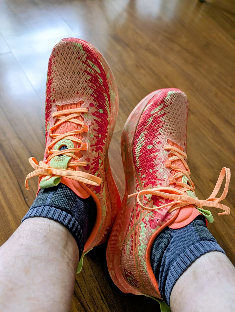 heilrath's tweet image. Ihr wisst ja: mit bunten Schuhen läuft man deutlich schneller...

#running #runner