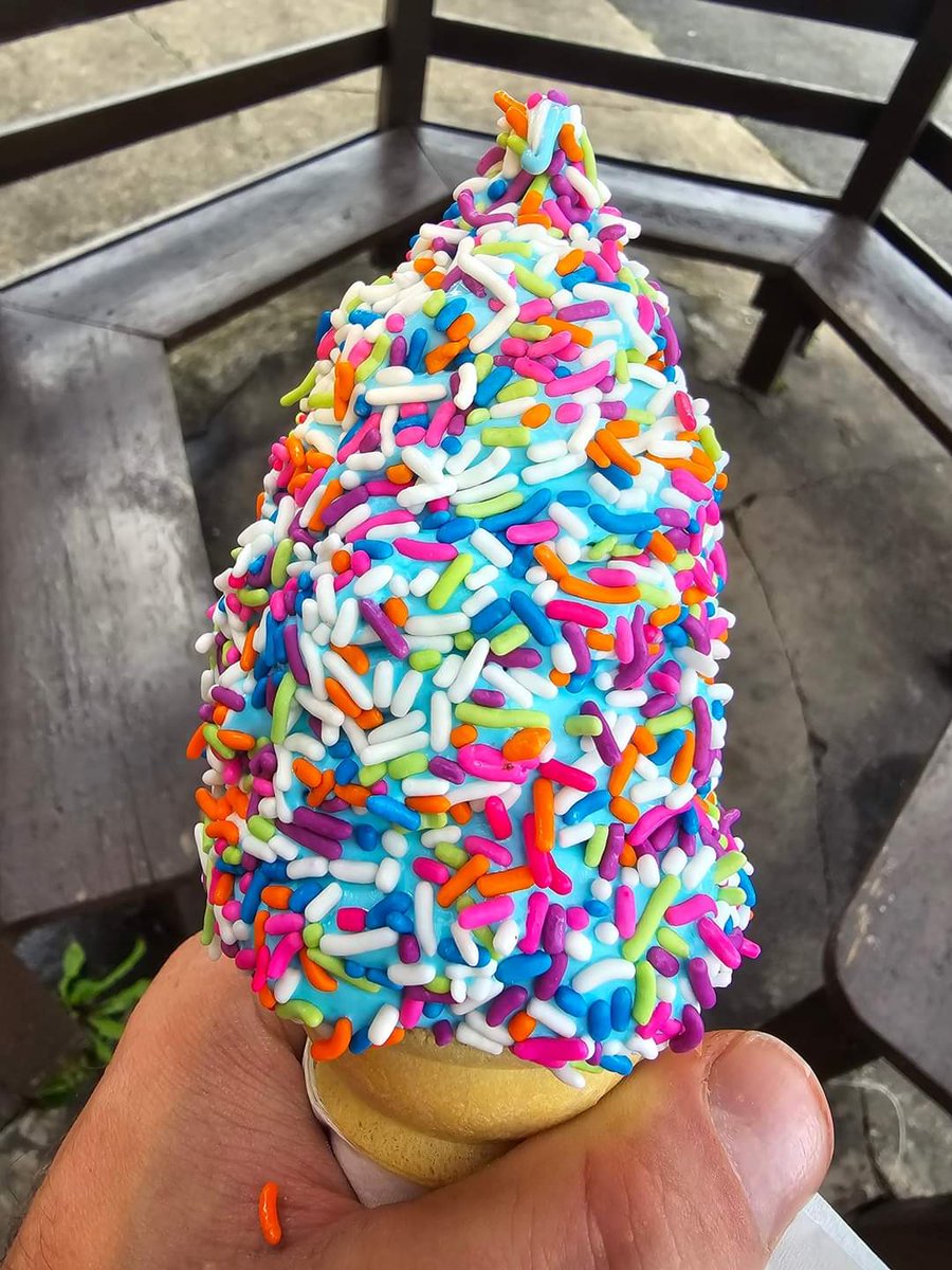 Johnny Cadillac tweet media