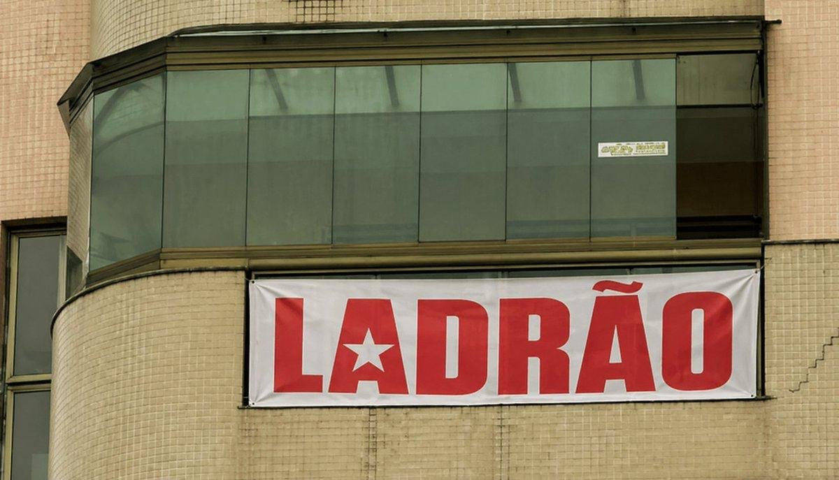 Marina Helena tweet media