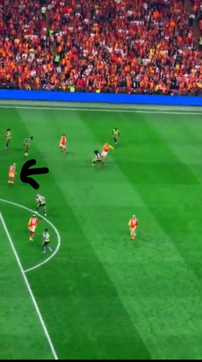 Semiramis Midyat #GALATASARAY tweet media