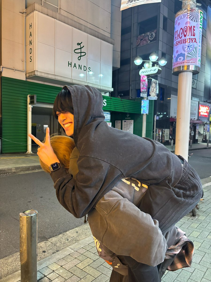 あさひ tweet media