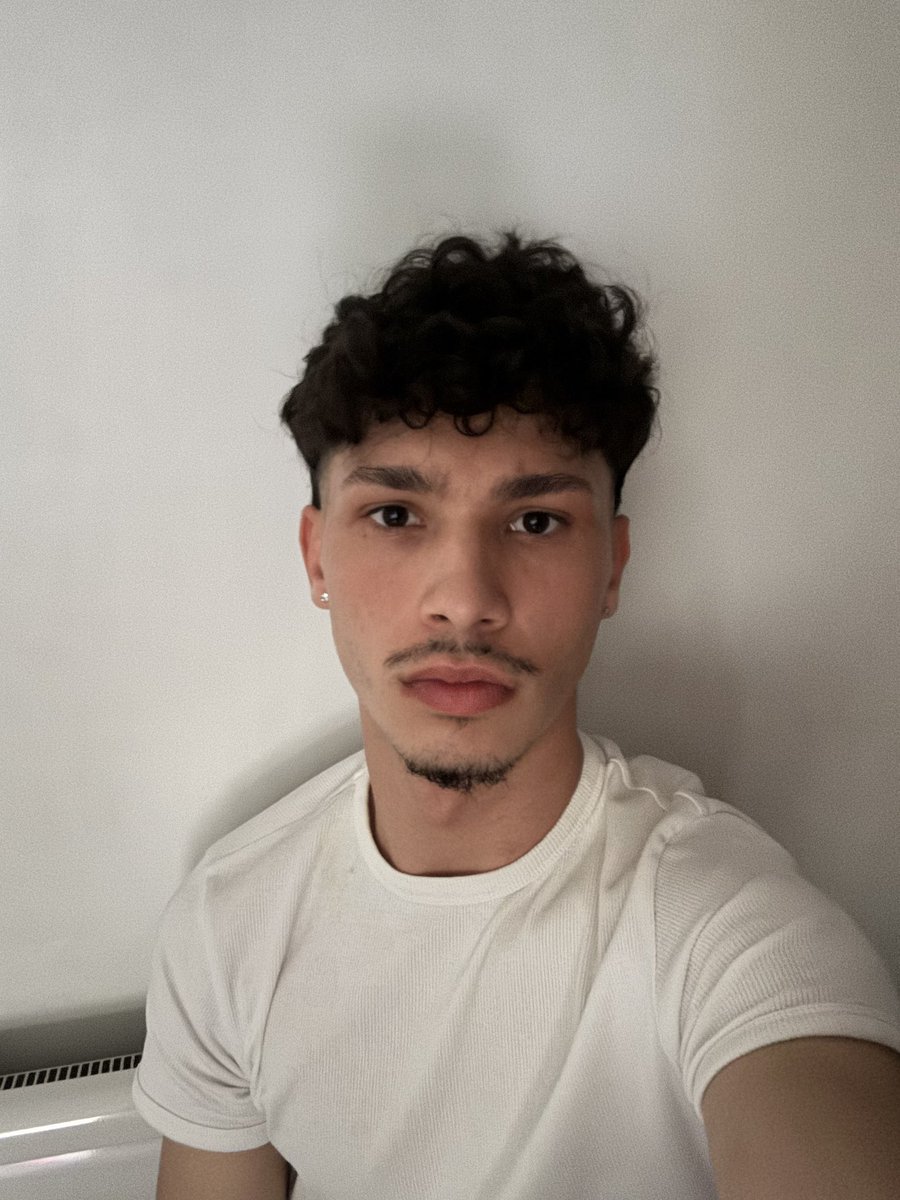 alexx tweet media