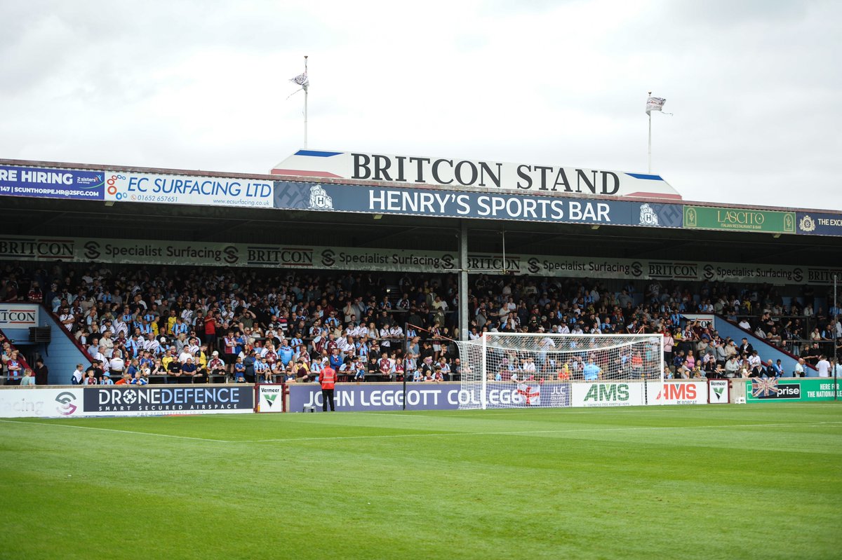 SUFCOfficial's tweet image. 🏟️ 𝟏𝟎𝟎 𝐋𝐄𝐅𝐓 𝐈𝐍 𝐓𝐇𝐄 𝐁𝐑𝐈𝐓𝐂𝐎𝐍 𝐒𝐓𝐀𝐍𝐃

There are just 100 tickets remaining in the Britcon Stand for this evening.

Get yours via sufctickets.com or in-store now!

#UTI #IRON