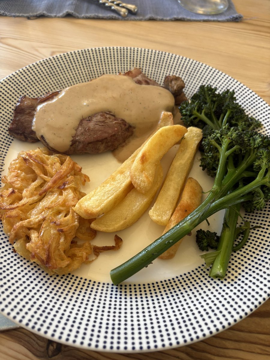 nicola h tweet media