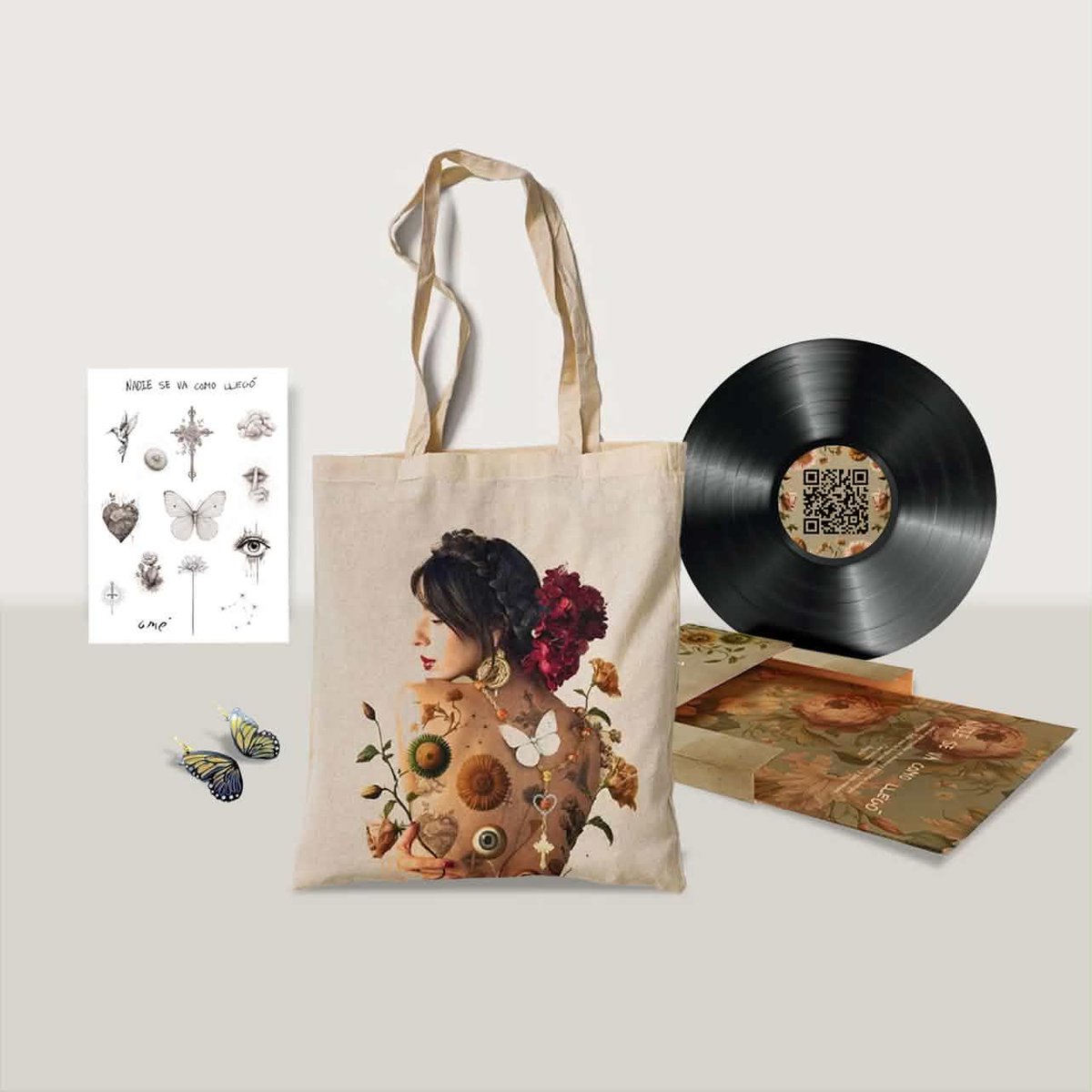 briceno_ca42500's tweet image. Ángela Aguilar tiene disponibles en su tienda virtual, diversos artículos que los fan amamos. 
Línea de ropa para damas en diversos diseños.
store.angelaaguilaroficial.com

#ÁngelaAguilar #Merch