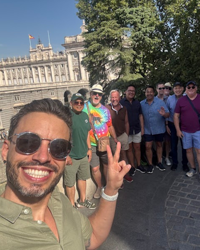 Two Bad Tourists tweet media