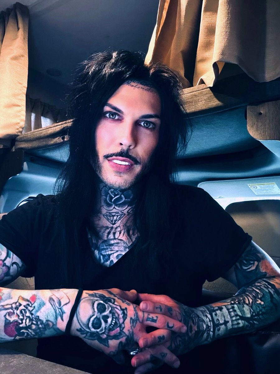 Michael Vampire tweet media