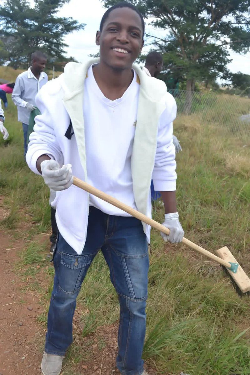 AlphaShawa63171's tweet image. Helping others, helping yourself. Community service reduces stress, boosts mood, and gives purpose.
#MentalHealth 
#Volunteering 
 #HealthyMind