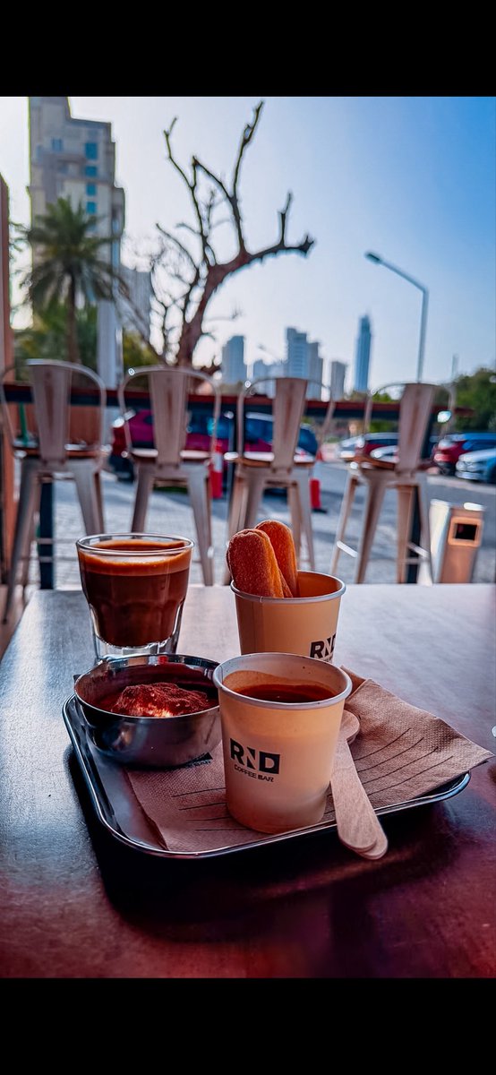 خـنـدريسي tweet media