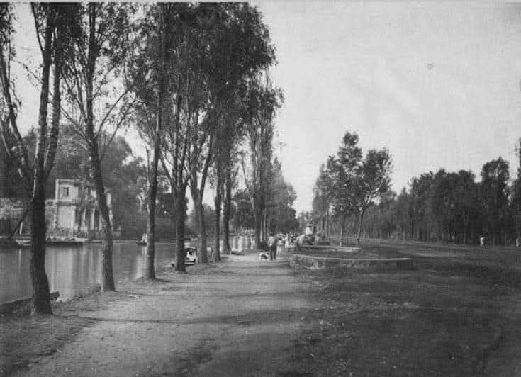 morenosanchez03's tweet image. Canal de la Viga en 1895
#Mexdelrecuerdo #Ayer #olddays #gente #remember #Cdmx #life #time #vida #trabajo #yesterday