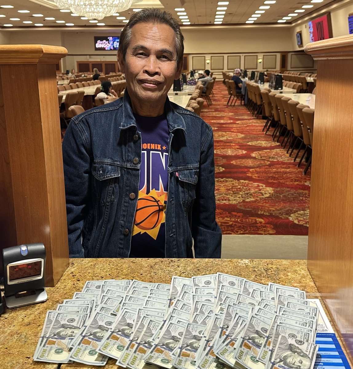 southpointlv's tweet photo. Bingo Alert! 🎉

Join us in giving a HUGE congratulations to our guest Cesar B, who won the Max bonus coverall in #50 for $10,000! https://t.co/QXQTQthi6q