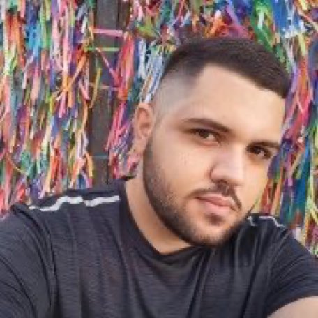AnaFeiticeira26's tweet photo. Então é essa feia que fica tacando hate no nosso pequeno príncipe e nos eternos falando de beleza? 

O, dó gente! 🙄 https://t.co/WH1foA65W7