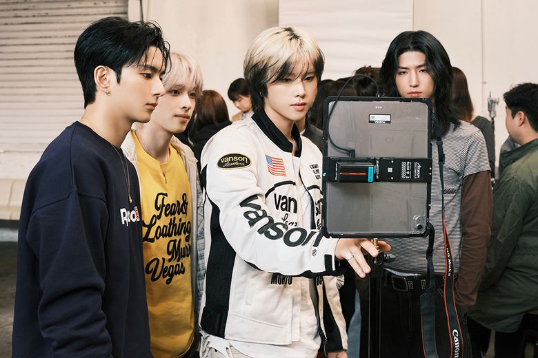 odewishes's tweet photo. 260428 • #Ode 🦊 on Musinsa interview with Xdinary Heroes

(1)

#오드 #odeoftheday #398 https://t.co/cpKRI8N3TY