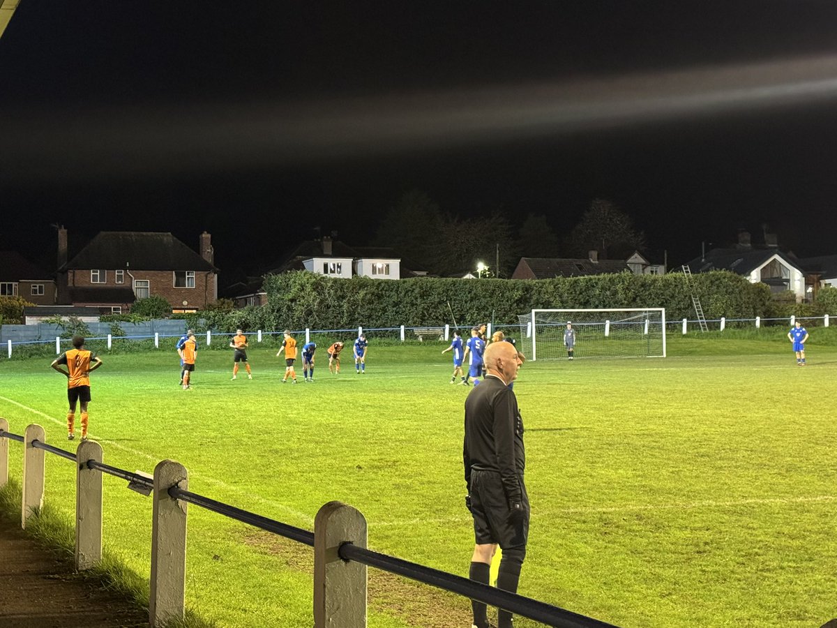 hoppingwxm's tweet photo. Off to Bridgnorth today (16/04/2026)
League game
Crown Meadow - Midland Football League Division 1 Table
🔵 Bridgnorth 2 - 1 Nuneaton Griff 🟠 (HT0-1)
96 in attendance
@AFCBridgnorth
#Nonleague #Groundhopping #England #Bridgnorth #Nuneaton #Football #Peldroed #voetbal #futbol https://t.co/1GhHvkH1cg