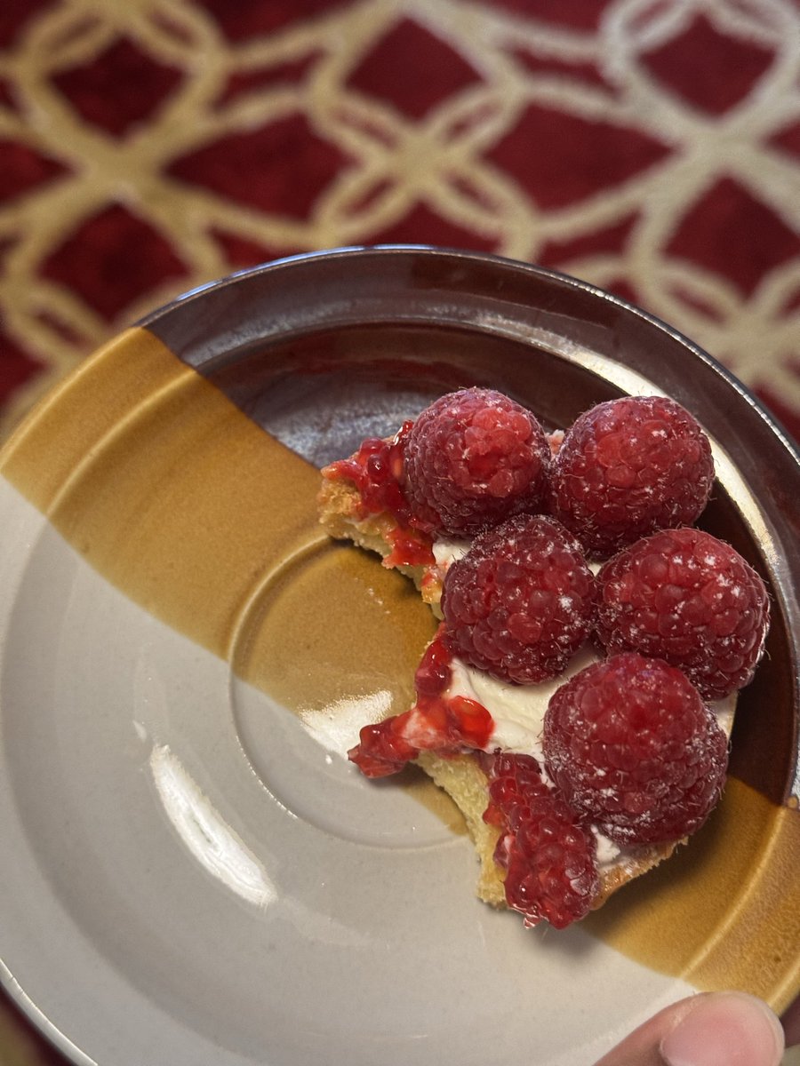 عشوائيات حلومة𓂀 tweet media