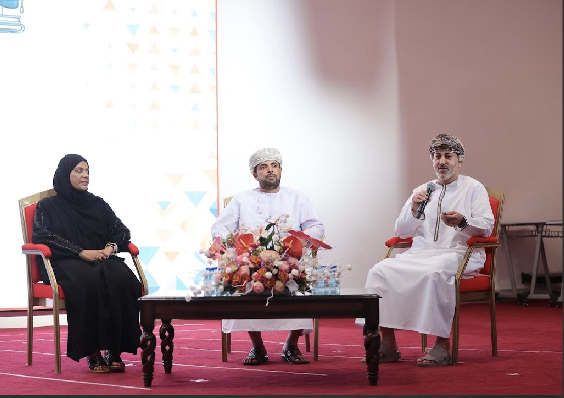 GCCGNQA's tweet photo. شارك سعادة  الدكتور مدير المكتب كمتحدث رئيس في مؤتمر الخبراء التربويين الذي نظمته جامعة التقنية والعلوم التطبيقية بالرستاق ،حيث قدم ورقة عمل بعنوان: “ضمان الجودة في برامج إعداد المعلم: من البناء إلى الأداء”، مستعرضًا أبرز التوجهات واهم التجارب الاقليمية والدولية في هذا المجال. https://t.co/gHkwJ558pv
