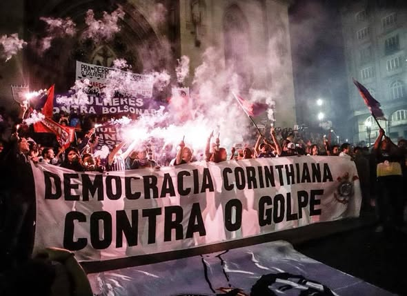ultras_antifaa's tweet image. #Brazil — Gaviões da Fiel is a Corinthians supporters group with 100,000 members and perhaps the most recognized Brazilian supporters organization in the world. For a supporters group, reaching a membership figure close to the population of many European cities is in itself a