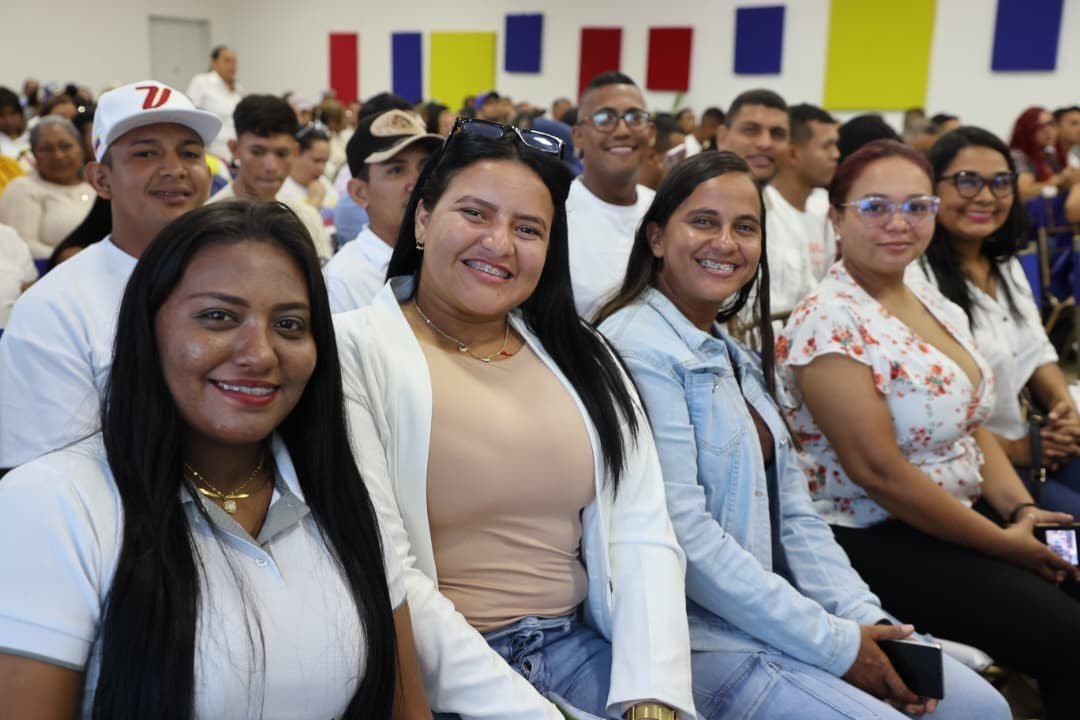 Con el Mazo Dando tweet media