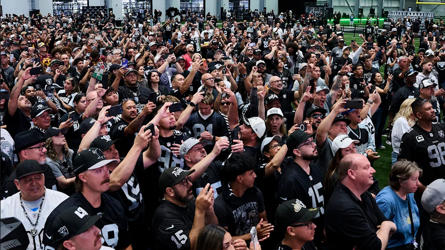 NFLMAVERICK's tweet image. #RaiderNation Representation