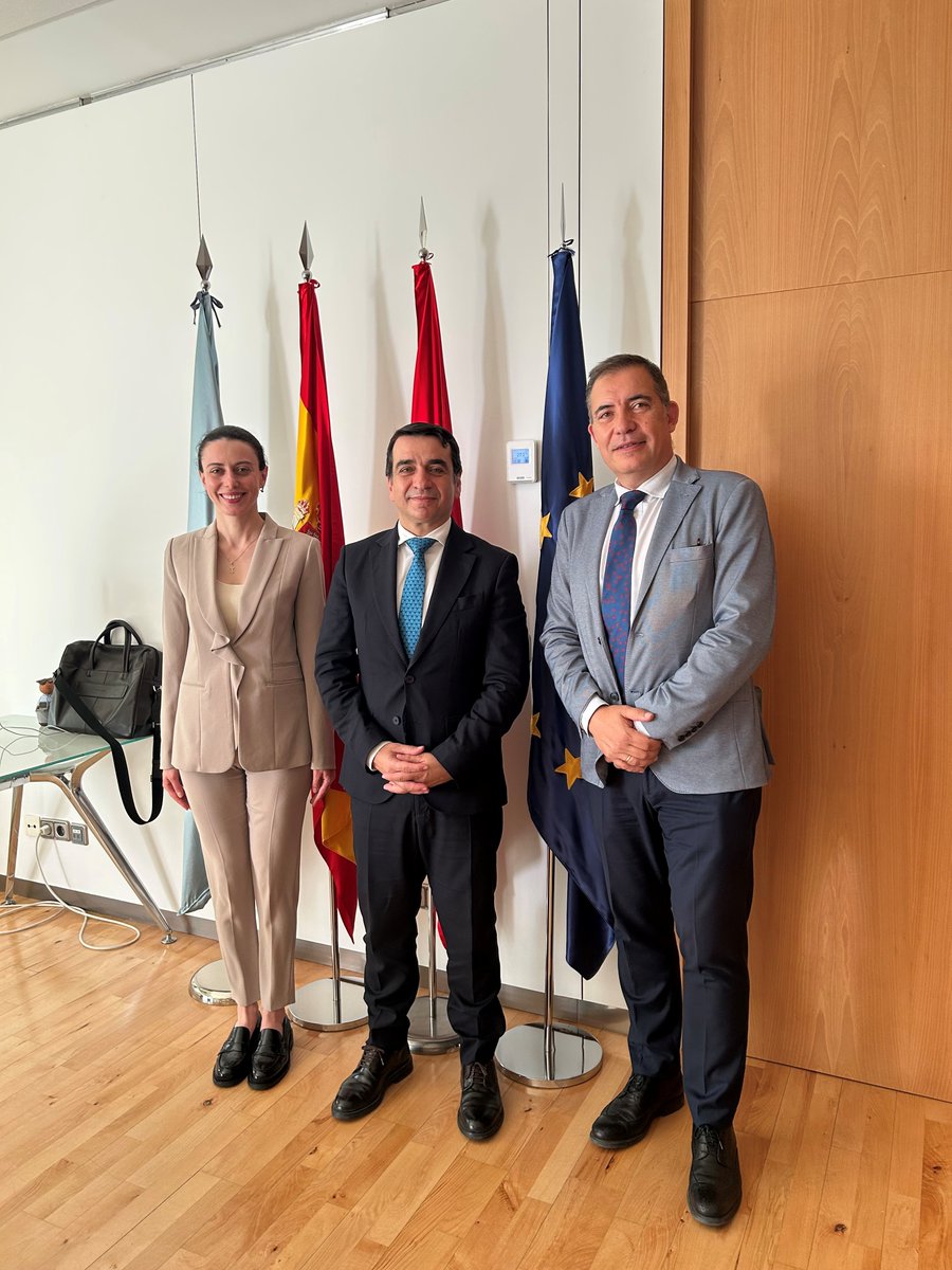 urjc's tweet photo. 👉 La Alianza Eulist visita la URJC

Algunos de los temas que se han tratado son las futuras conferencias de EULiST.

#URJC #Eulist #YoSoyURJC https://t.co/ObXDIcBM8r
