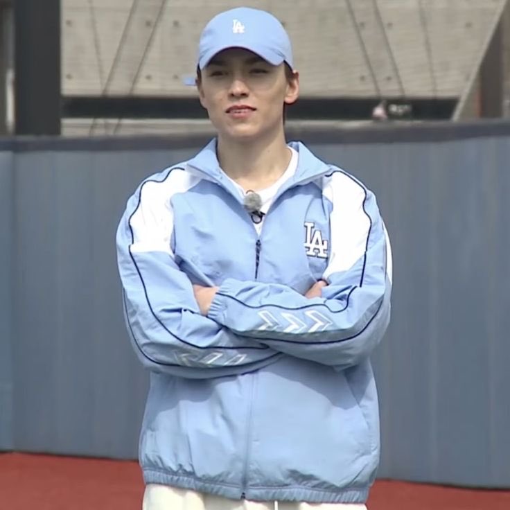 verchannie's tweet photo. verchan | chansol few tweets au.

Super duper strong chan dan hansol ganteng https://t.co/BOrt2OAiqm