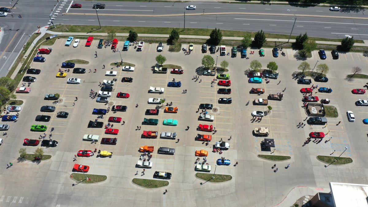 VHSTL's tweet photo. WHAT'S GREAT TODAY? Our Valley Care Show sponsors!
@gabusford, @stiversfold, @hyvee (Jordan Creek), @thenapanetwork, @oreillyauto, @MisterCarWash,  Olson's Paint and Body, Acheson Auto Body - West, Waterfront Seafood, Nostalgic Enterprises,  Supercuts,   &amp; Merrill Wheel &amp; Axle https://t.co/Q9BSkn22x6