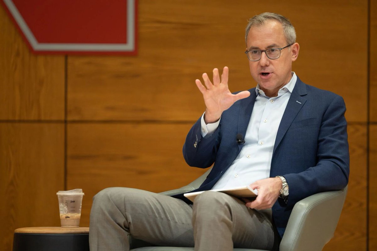 DailyNeb's tweet photo. NEWS: Jeff Zeleny, an alumnus of UNL, was present in the ballroom at the Washington Hilton Hotel with the president when gunshots suddenly rang out. He has since spoken openly about the harrowing experience. Click the link to read more. https://t.co/G2UDTTOvnw https://t.co/8aP7kOSrk1
