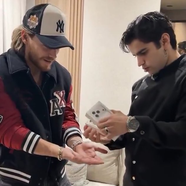 Jana𖤓☽ tweet media