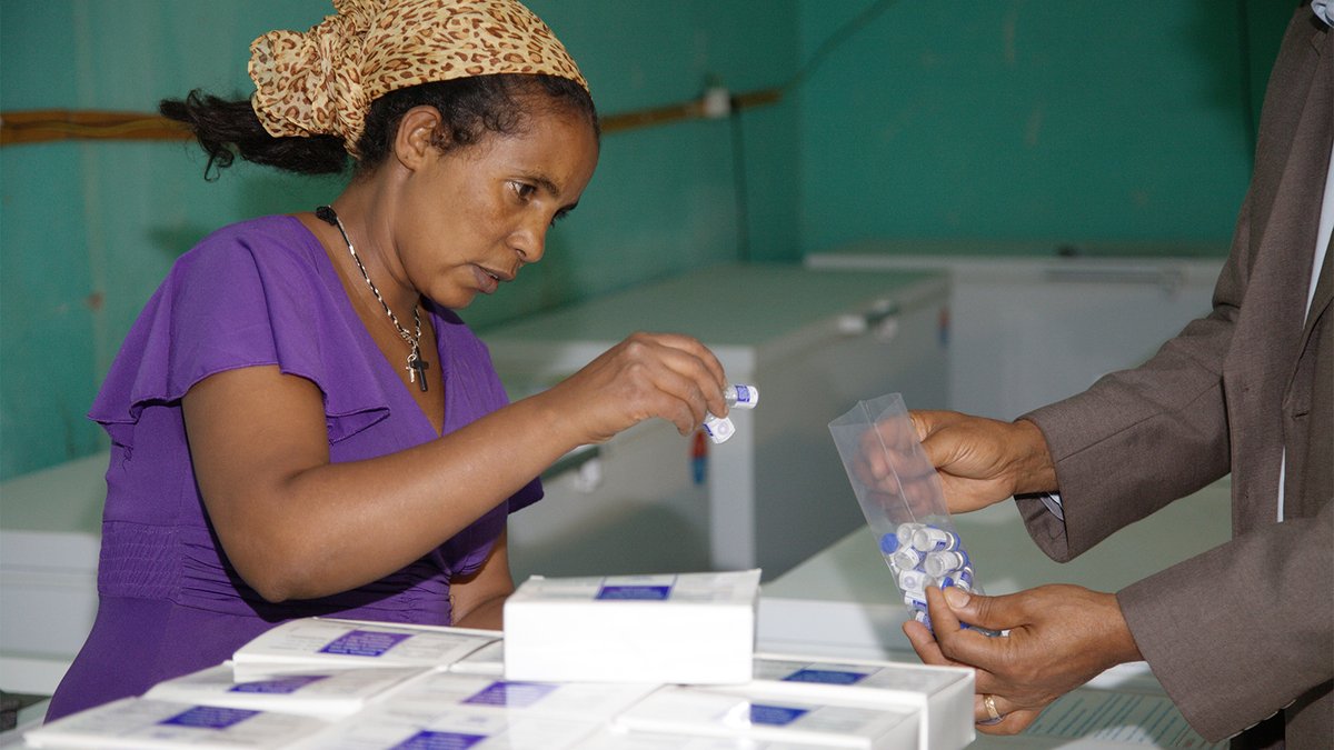 CHAI_health's tweet photo. 14.3M children have never had a single vaccine. Find them isn’t the hard problem. Building systems that reliably reach them is. CHAI’s Alexio Mangwiro in Global Health Hub Germany: https://t.co/o6Err457nr #WorldImmunizationWeek #ZeroDose https://t.co/jRc2Ww9uiD