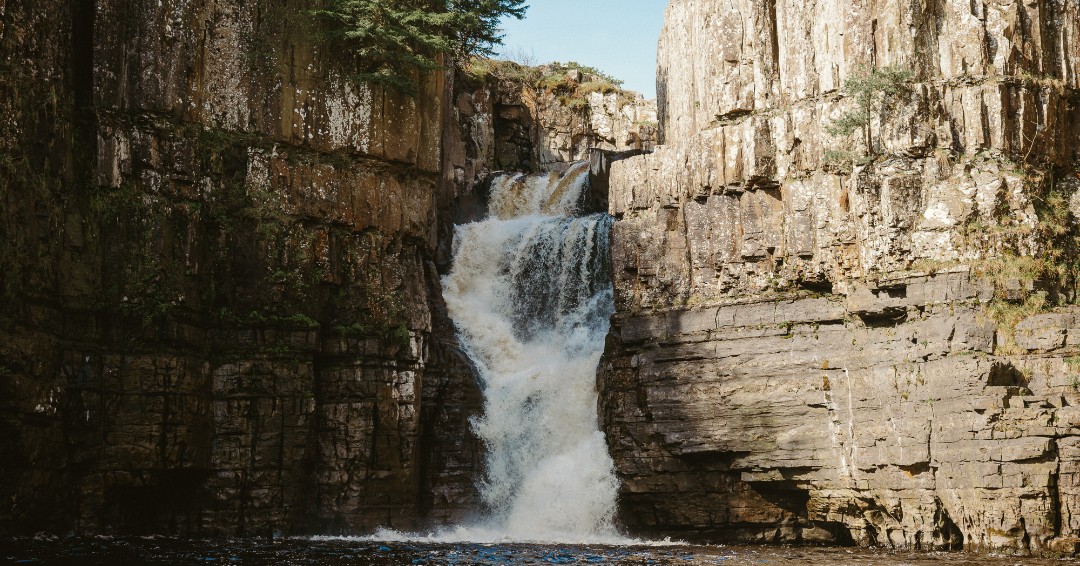 High Force Hotel and Waterfall tweet media