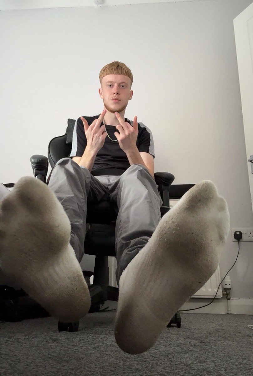 snorefootking's tweet image. Scally ginger soles
Soft and pink on a tough Yorkshire stud. 
The way I want to sniff and tickle is almost too much for me 
@Master_ej2 
#alphafeet #ginger #soles