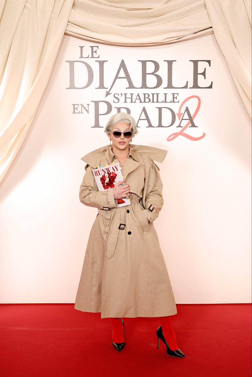 TheKamHugh's tweet photo. THAT’S ALL ! #devilswearprada https://t.co/PuiWh7Y31g