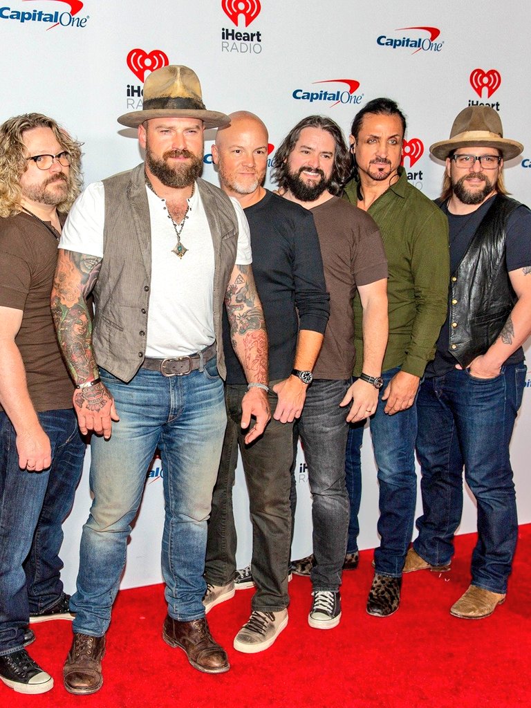 TheRealSauce100's tweet image. Post your favourite band or solo artist that starts with the letter Z— past or present. 🎸
Then tag friends and get them to drop theirs 👇

@DianaAlbaCD
@JohnlovesGrunge
@DudekBrian
@TapewormThat
@mylemonysoul 

#MusicChallenge #MusicLovers #DiscoverMusic 

Zac Brown Band
