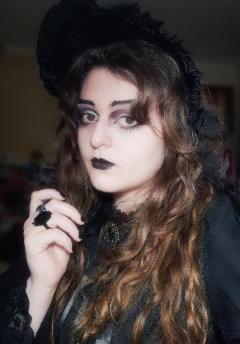 нана tweet media