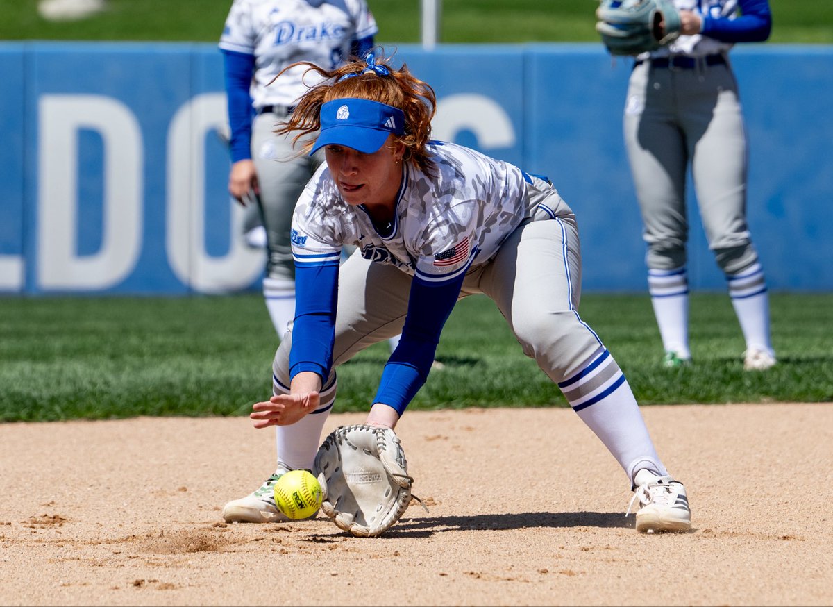 Drake Softball tweet media