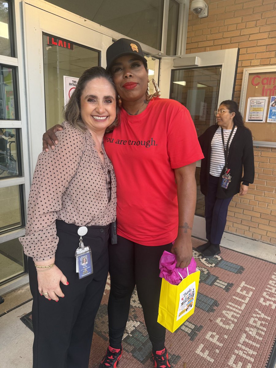 FPCaillet's tweet photo. Caillet appreciates our amazing bus drivers! You are the first smile in the morning and the last goodbye in the afternoon—thank you for all you do! 🌟🚌@wtwhitevt @Region6_DISD https://t.co/Jfg1ZyhgoF