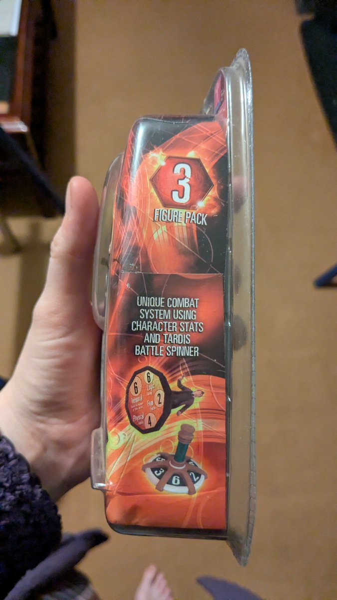 deadlynight's tweet image. So last year I bought an unopened #DoctorWho Micro Universe figurine box at a car boot sale.

Tomorrow is the 20th Anniversary of #SchoolReunion and I wonder...

🎶Should I open it or should I keep it sealed?🎶

What do you reckon?