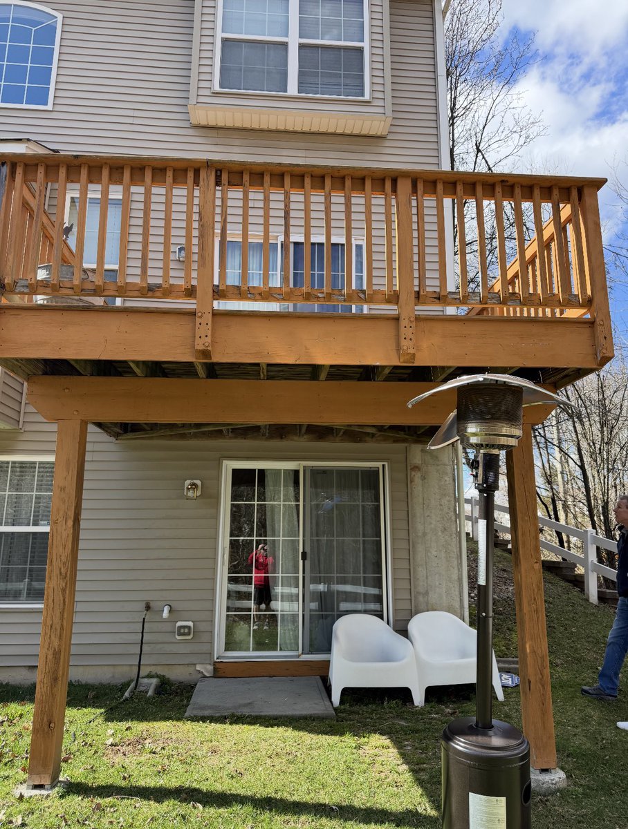 testinospaint's tweet image. Before, during, and after our deck refresh project in Westampton, New Jersey! New deck, new boards, and all new railings! 

#testinospainting #homeimprovement #nj #deckrefresh #beforeandafter