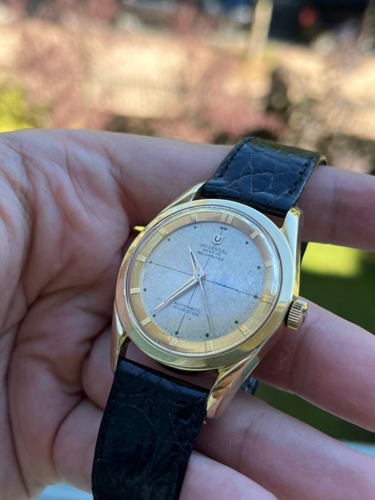 Thewatchoniste tweet media