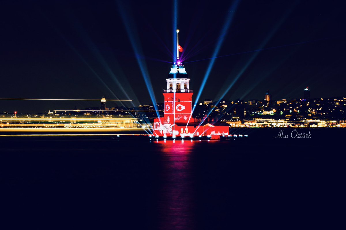 Ahu Öztürk tweet media