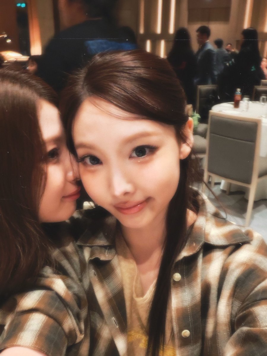 daily bangtwice selca tweet media