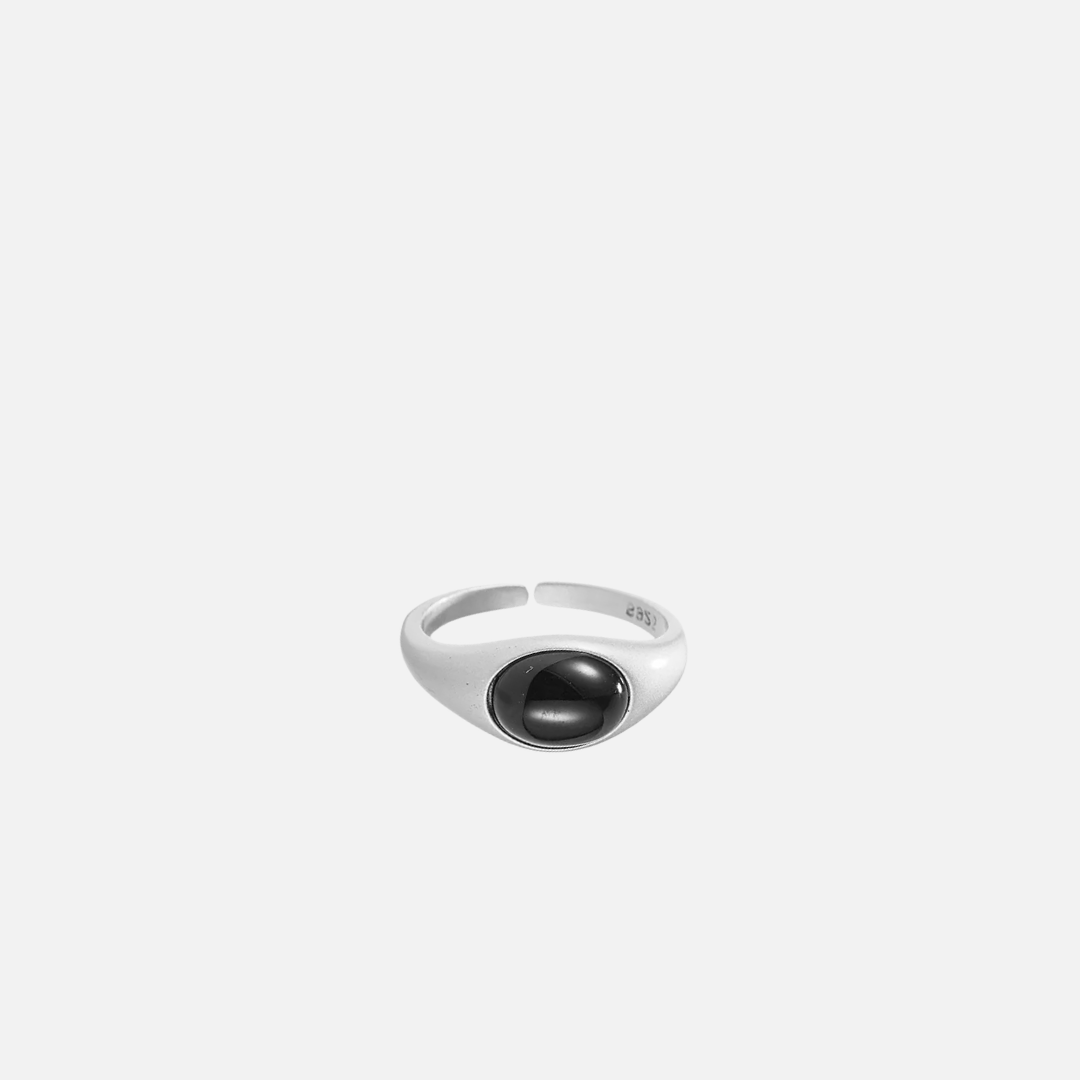 A1yrr's tweet image. Onyx Ring alyrr.com/products/onyx-…

#rings #sterlingsilverjewelry #925silver #ALYRR