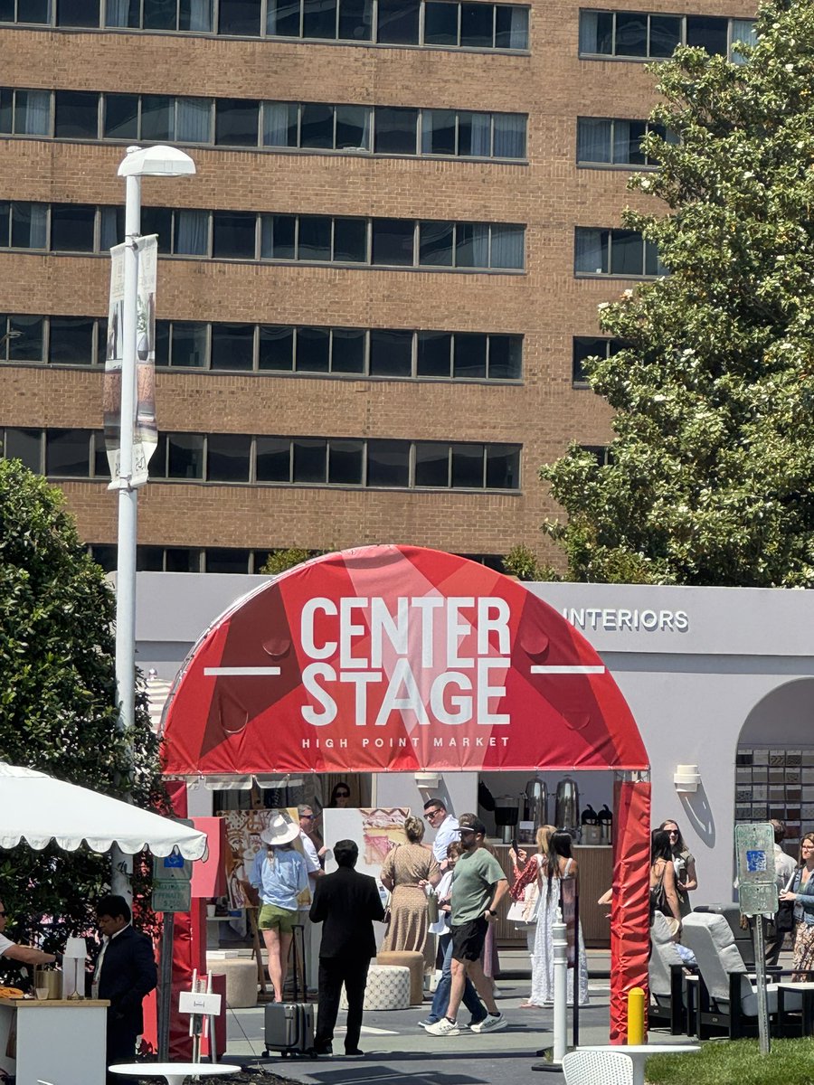 djjlone's tweet image. Saturday was a vibe! #hpmkt #highpoint #furnituremarket