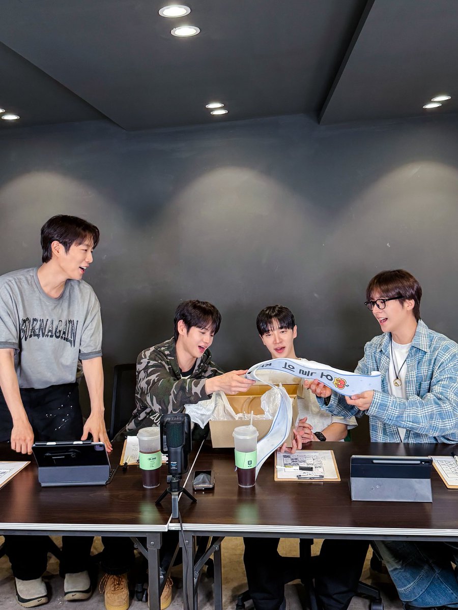 하이라이트(HIGHLIGHT) tweet media